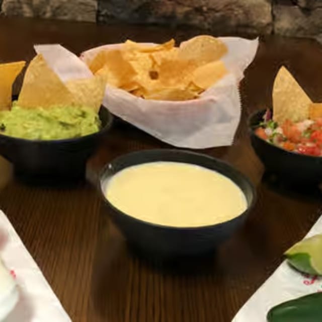 Cheese Dip & Chips.